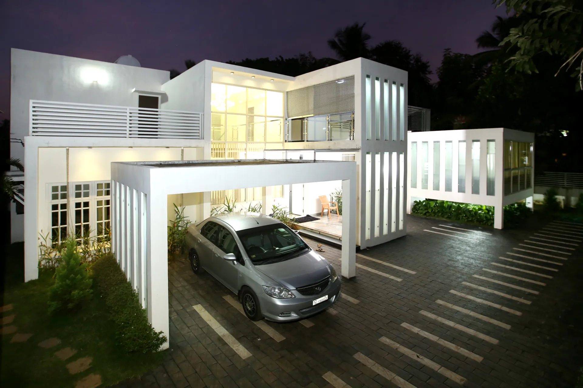 Box House view 4